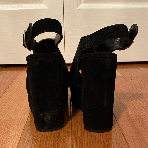 BCBGeneration Fader Ankle Strap Wedge Platform - Picture 4 of 7